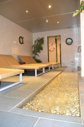 होटल T3 Alpenhotel 3*