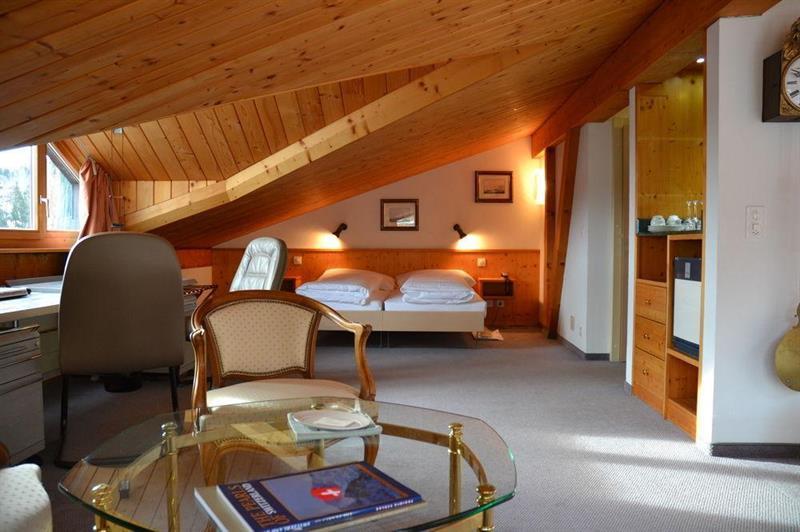 T3 Alpenhotel होटल